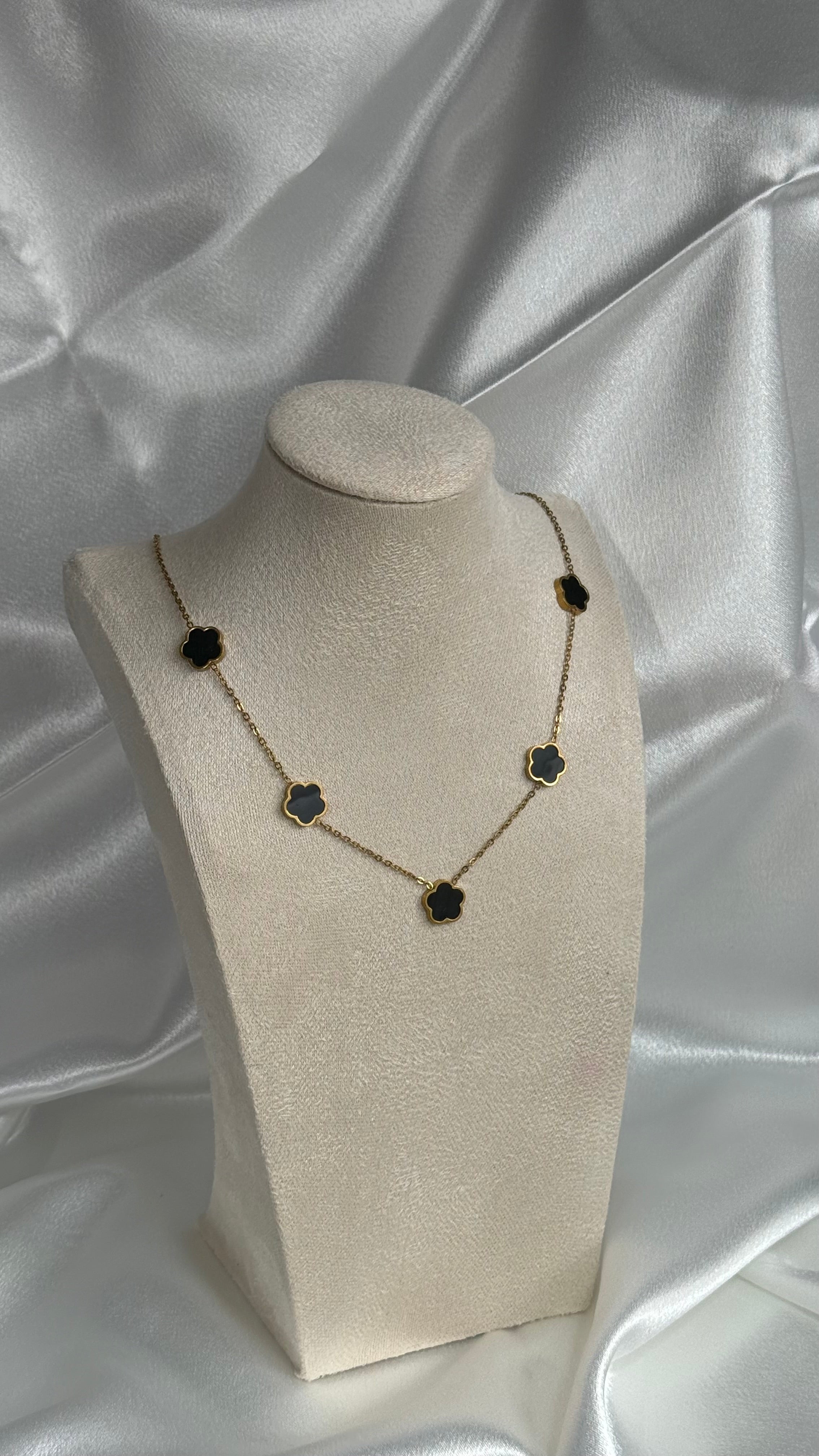 Collier Trèfle Noir